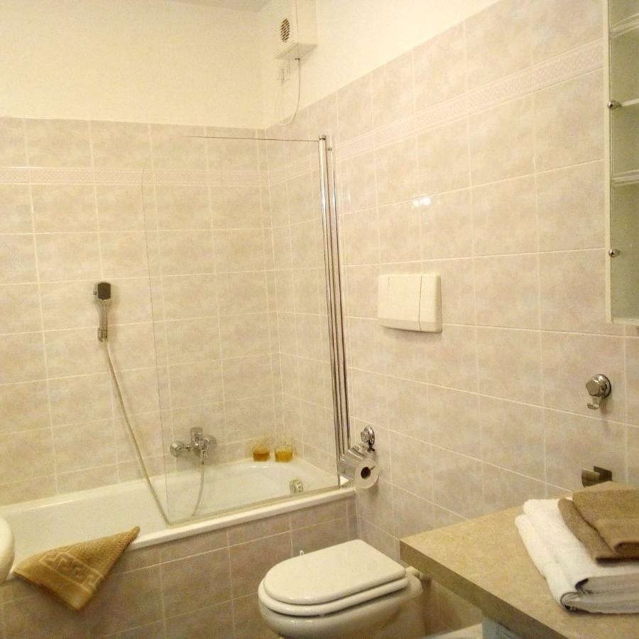 דירות ריבה דל גארדה Casa Akira מראה חיצוני תמונה